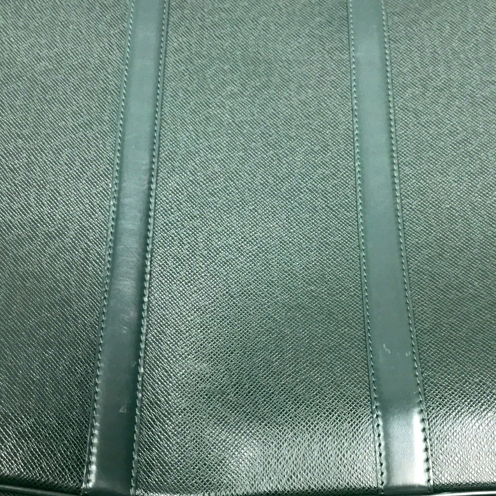 LOUIS VUITTON  HELANGA TAIGA GRN  BI 0944 ‼️FINAL SALE‼️ - Picture 9 of 10